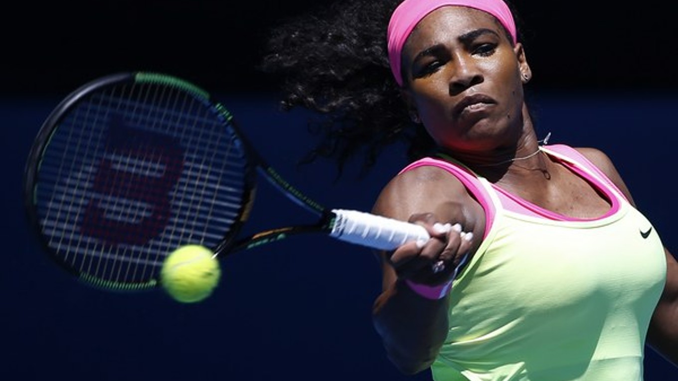 Serena Williamsová je v súťaží žien azda najväčšou favoritkou. Na turnaji zatiaľ postupuje bez väčších problémov.