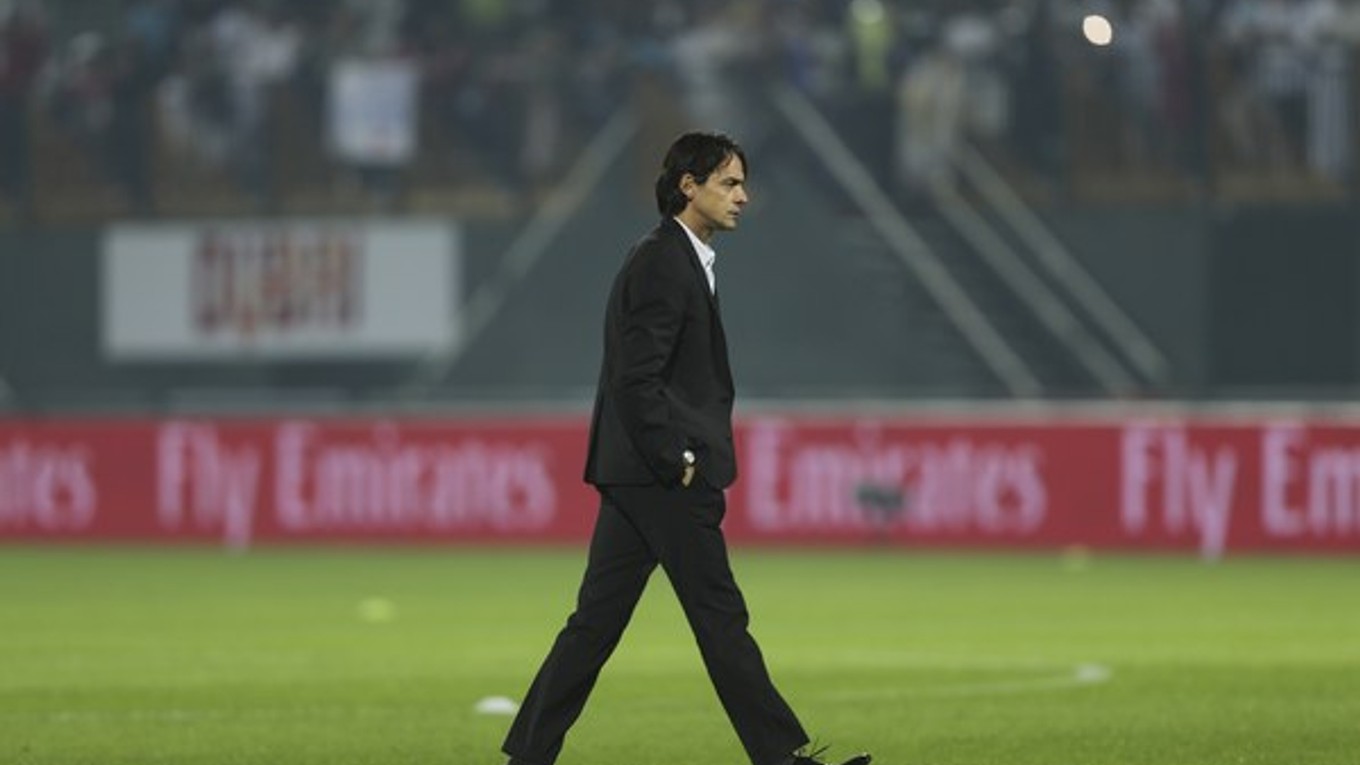 Pozícia Filippa Inzaghiho je v Miláne ohrozená.