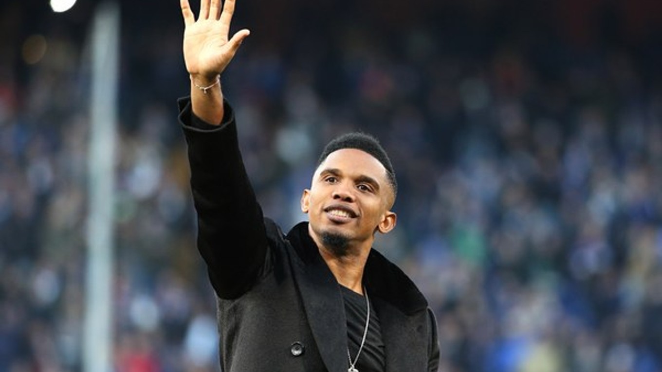 Samuel Eto'o zdraví fanúšikov Sampdorie Janov.