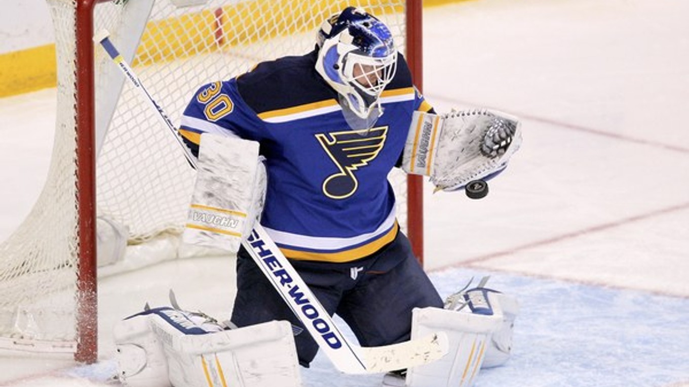Posledné zápasy v NHL chytal Martin Brodeur za St. Louis Blues.
