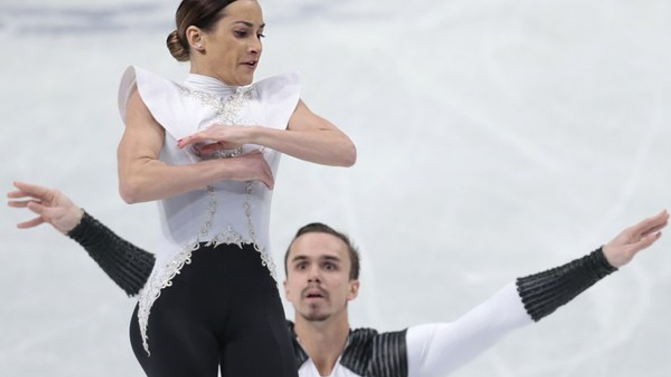 Xenia Stolbovová a Fiodor Klimov počas krátkeho programu.