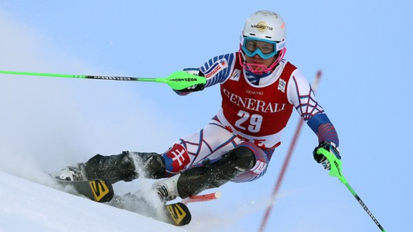 Adam Žampa na trati prvého kola preteku Svetového pohára v slalome mužov švédskom Aare 14. decembra.
