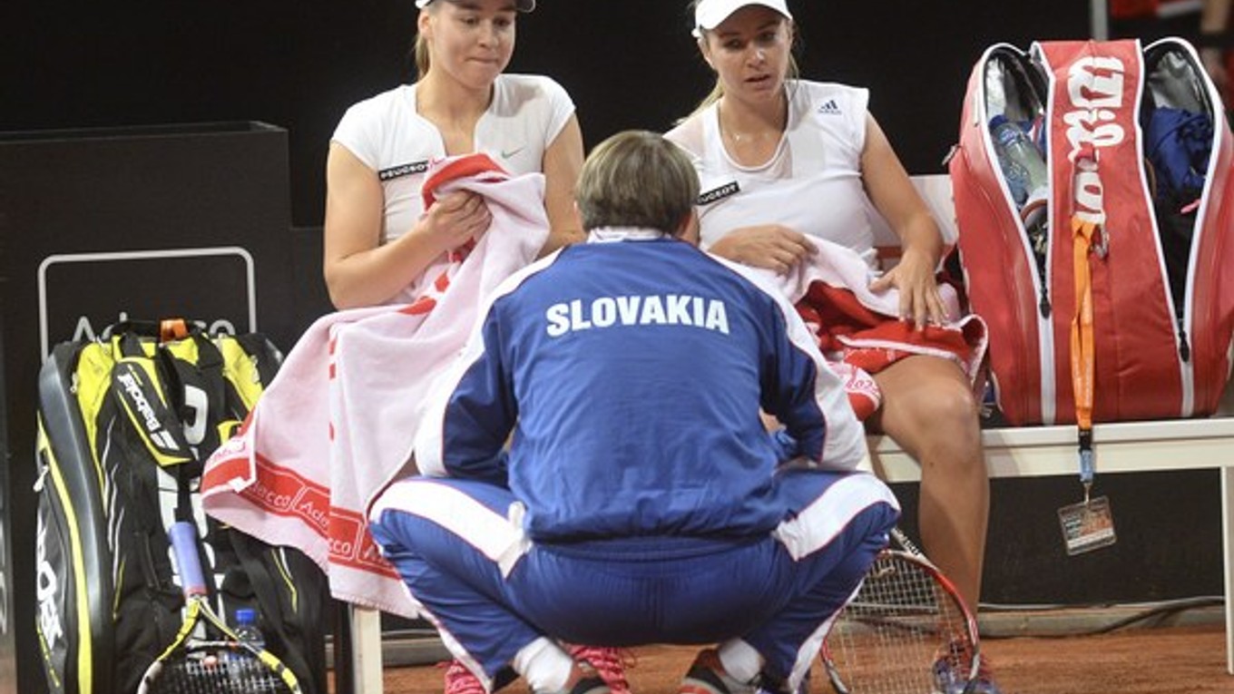 Slovenky neuspeli proti Holanďankám ani vo štvorhre. Po prehre 1:4 budú hrať o udržanie sa v II. skupine Pohára federácie.