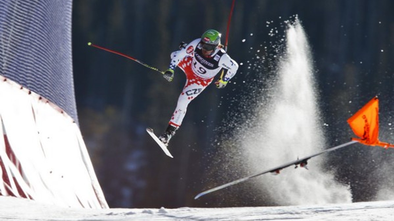 Čech Ondřej Bank mal počas zjazdu do superkombinácie ťažký pád.