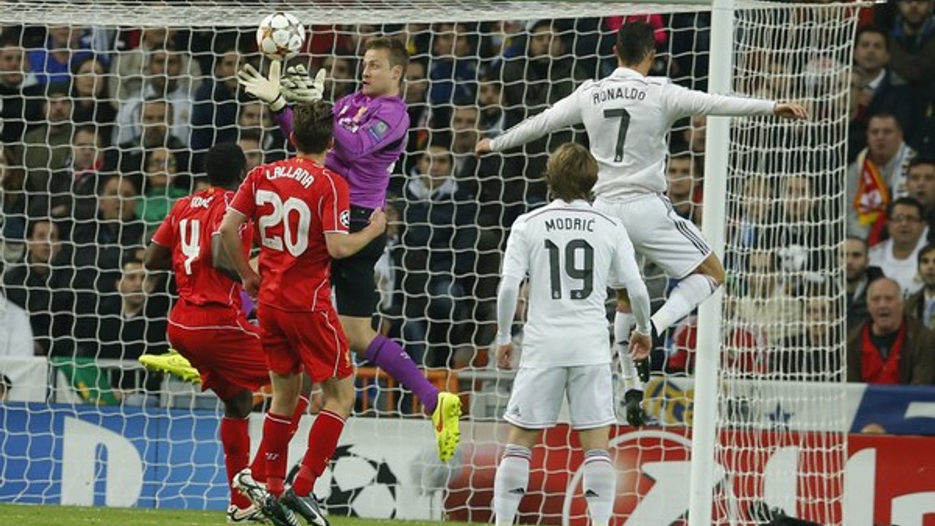 Simon Mignolet počas zápasu Ligy majstrov proti Realu Madrid.