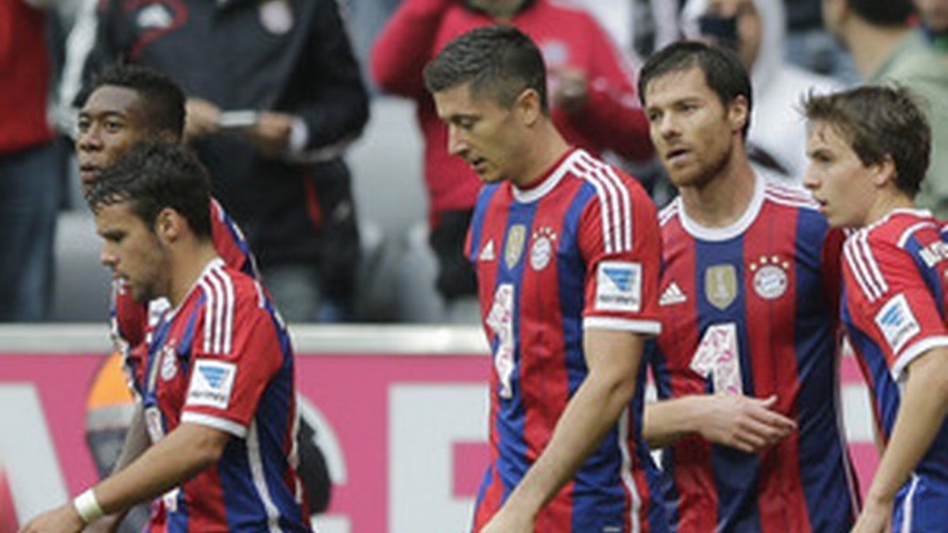 Futbalisti Bayernu zvyčajne vládnu aj na ihrisku.