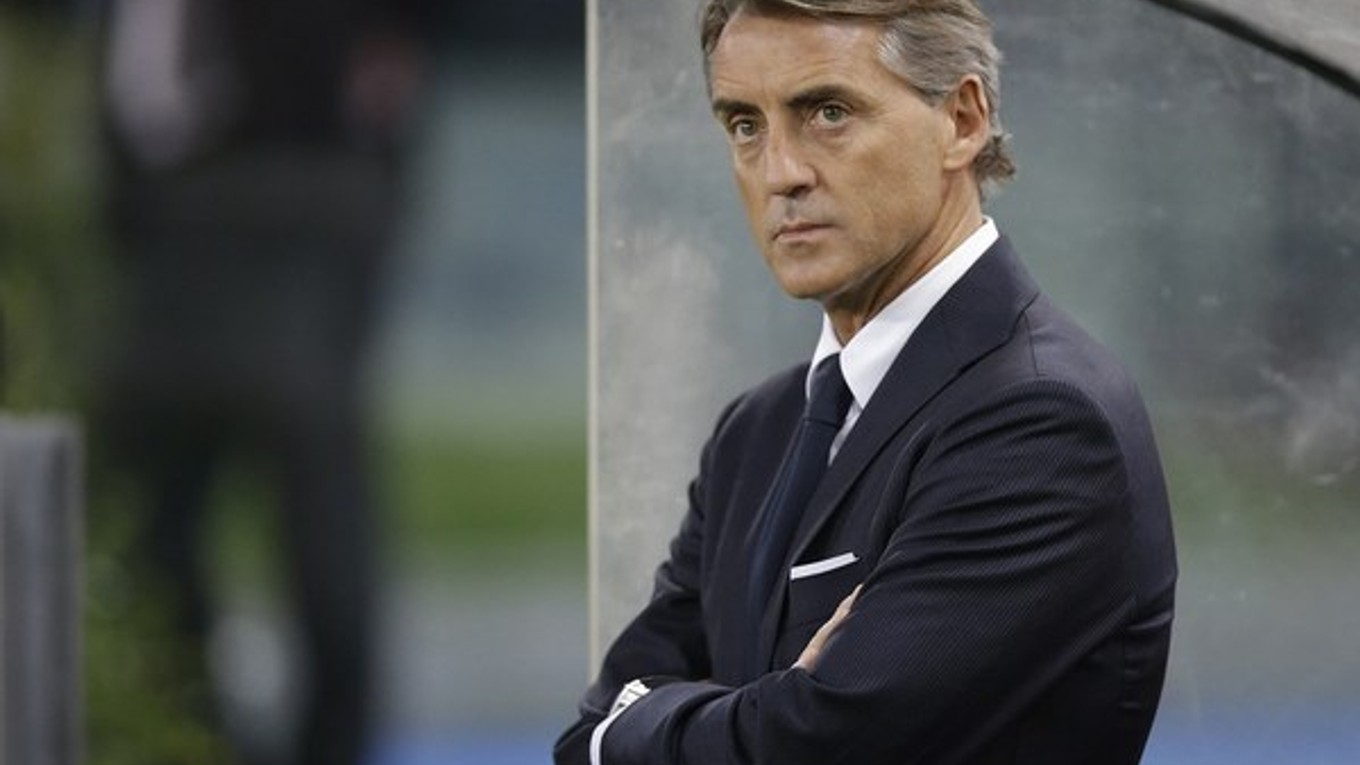 Roberto Mancini na lavičke Interu Miláno.