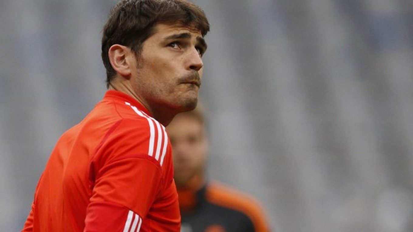 Brankár Iker Casillas bol jednou z hlavných postáv zápasu v Almerii. Chytil pokutový kop.
