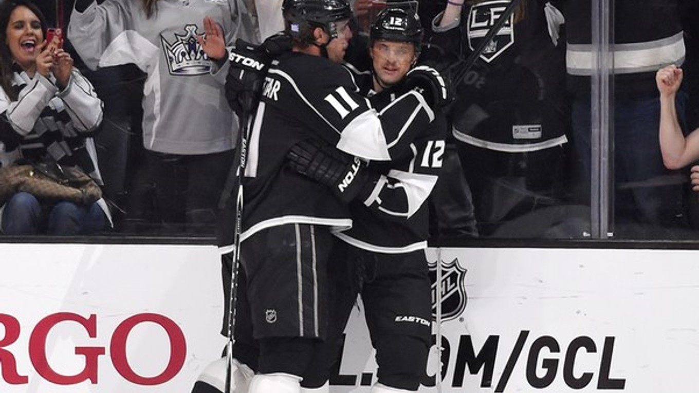 Marián Gáborík (vpravo) a Kopitar.