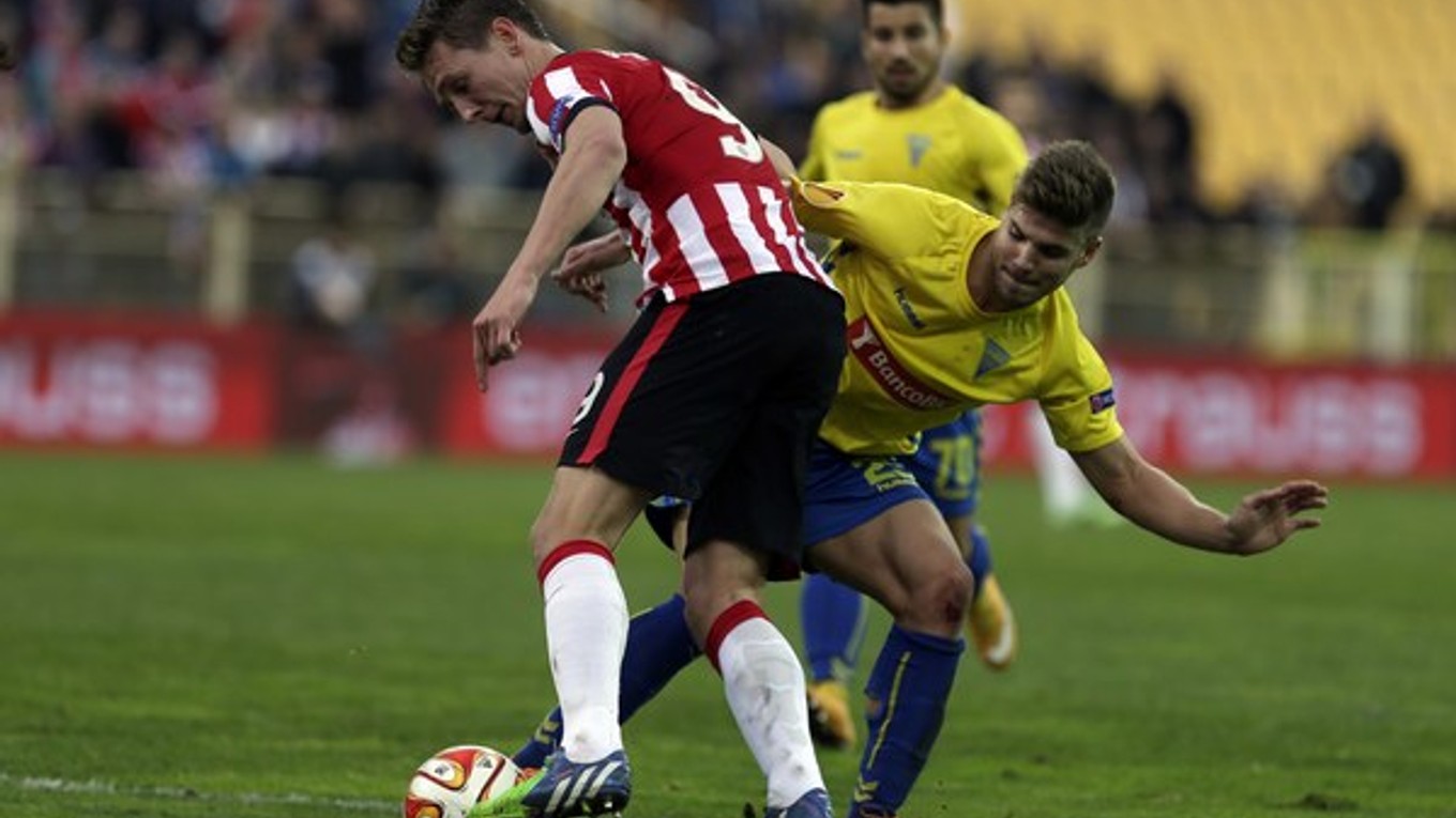 Luuk de Jong vľavo.