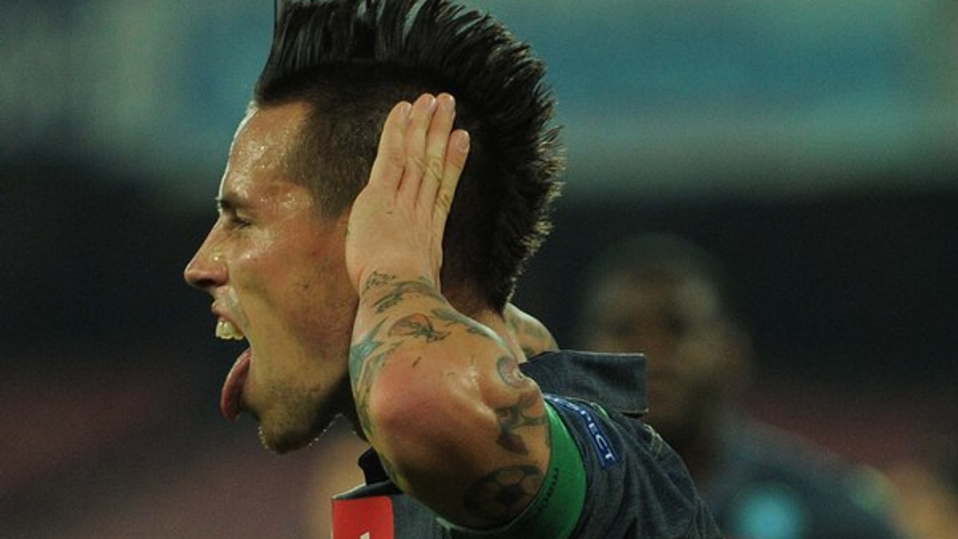 Marek Hamšík sa teší po strelení gólu v zápase Európskej ligy Neapol - Slovan 11. decembra.