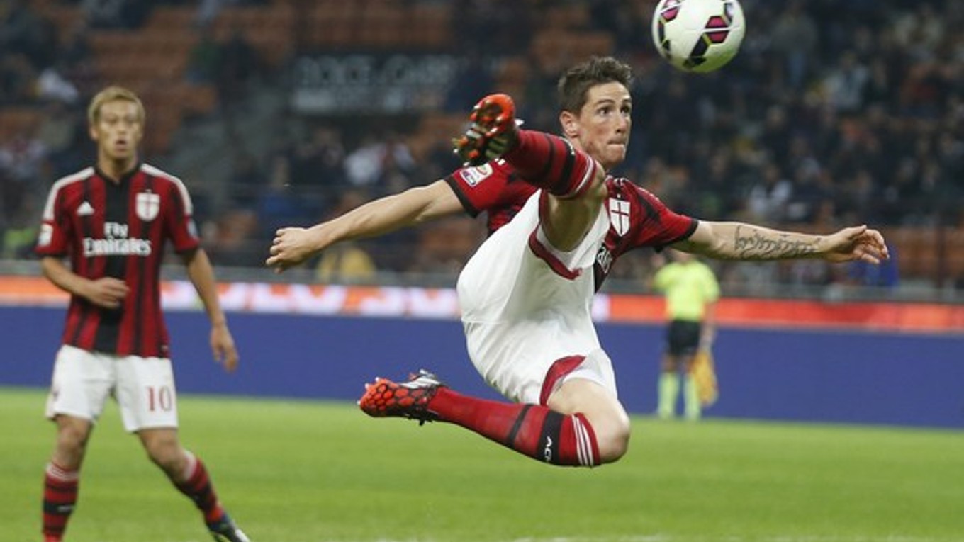 Torresovi sa nedarí ani v drese AC Miláno.