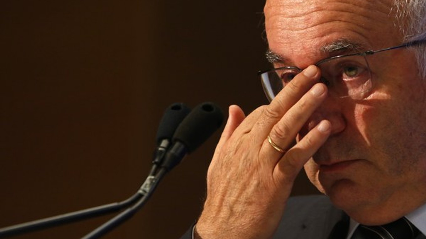 Carlo Tavecchio si myslí, že zníženie počtu tímov v dvoch najvyšších súťažiach pomôže atraktivite futbalu v krajine.