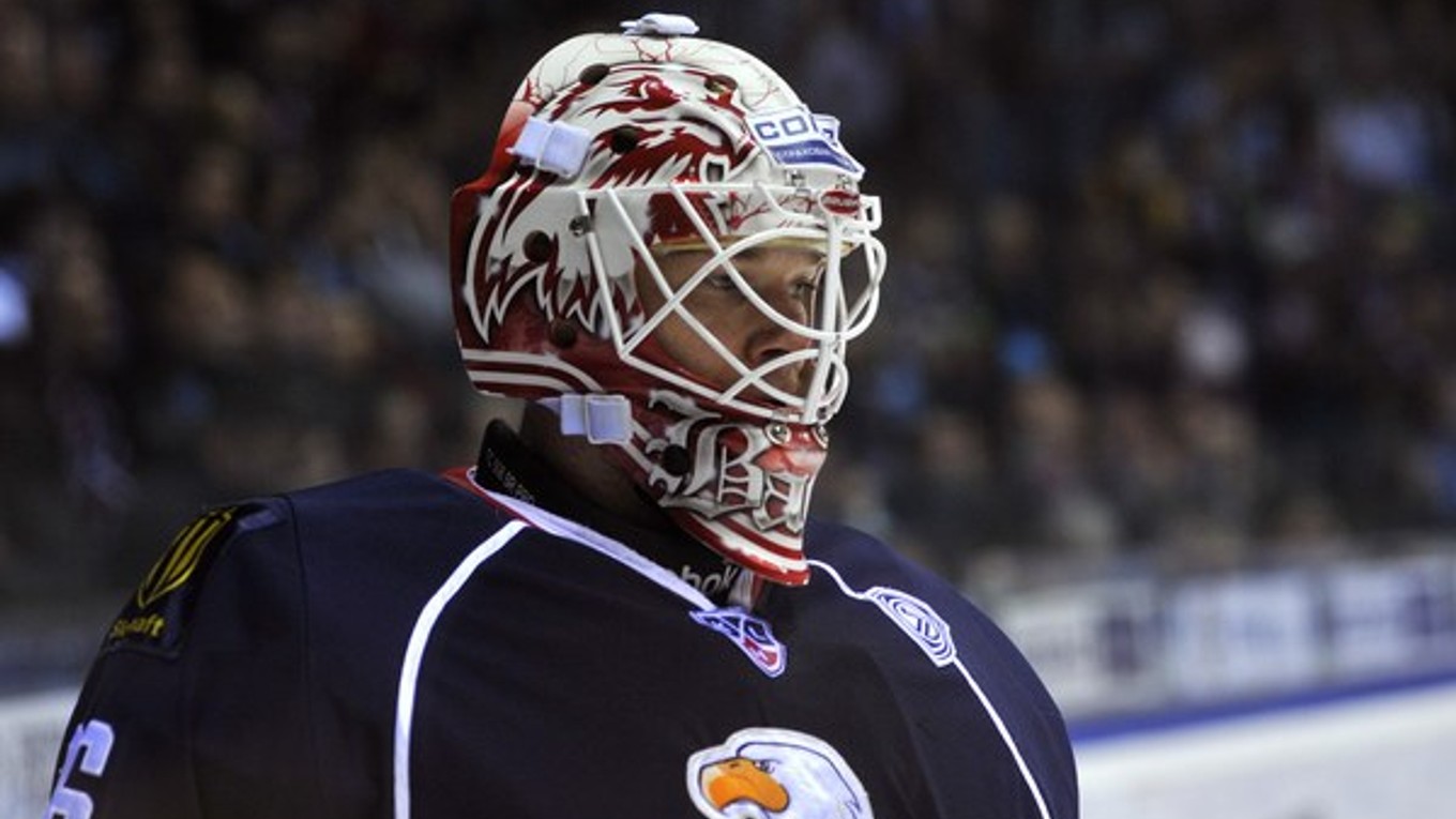 Johan Backlund bol oporou Slovana. Od konca novembra však pre zranenie nechytá.