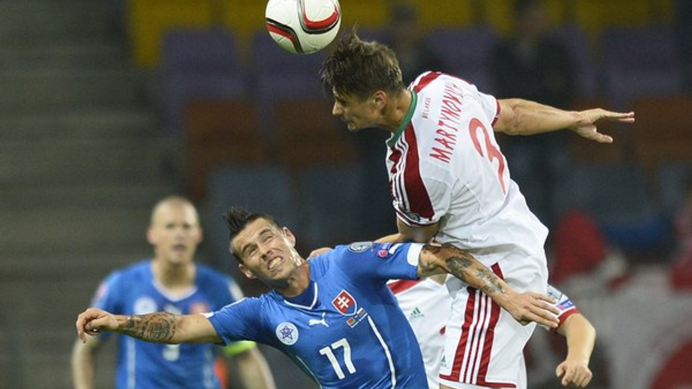 Alexandr Martynovič (vpravo) a Marek Hamšík.