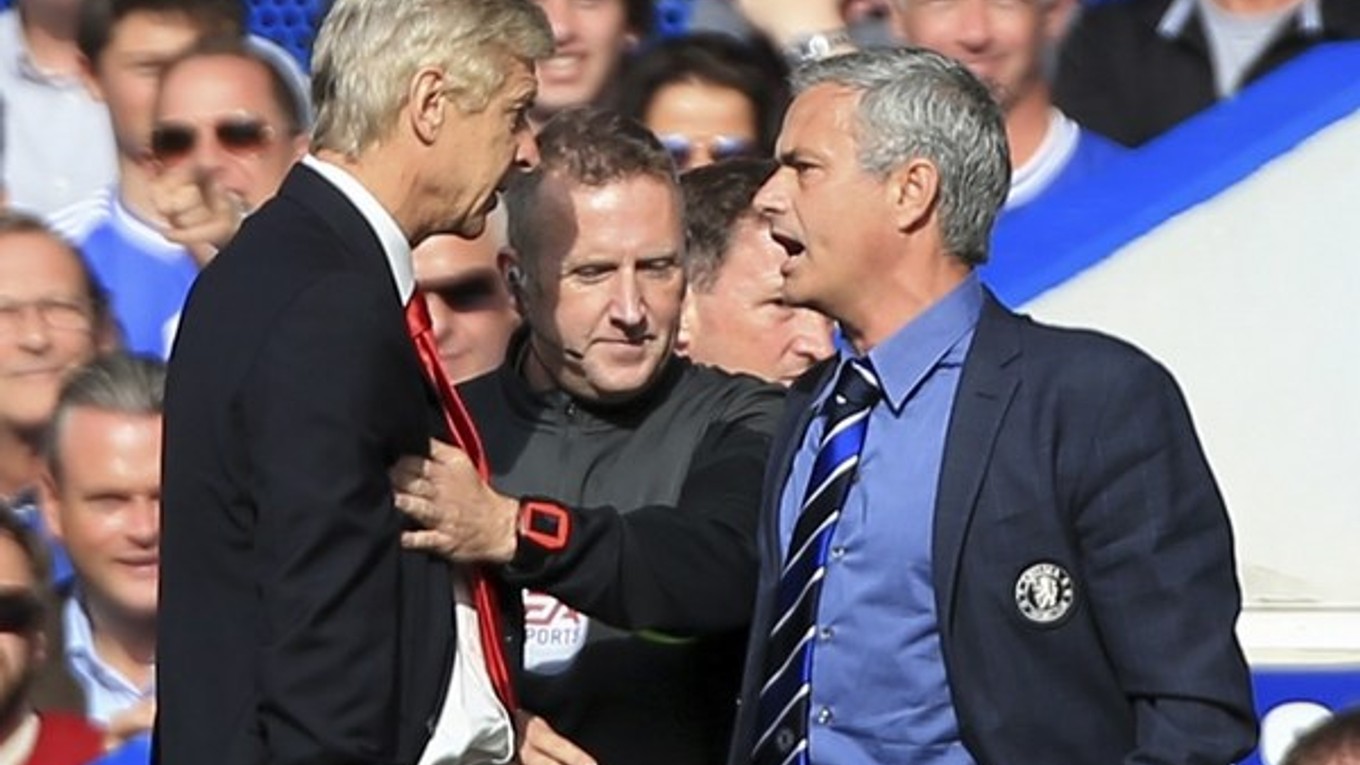 Pamätný stret Arsena Wengera (vľavo) a Josého Mourinha.