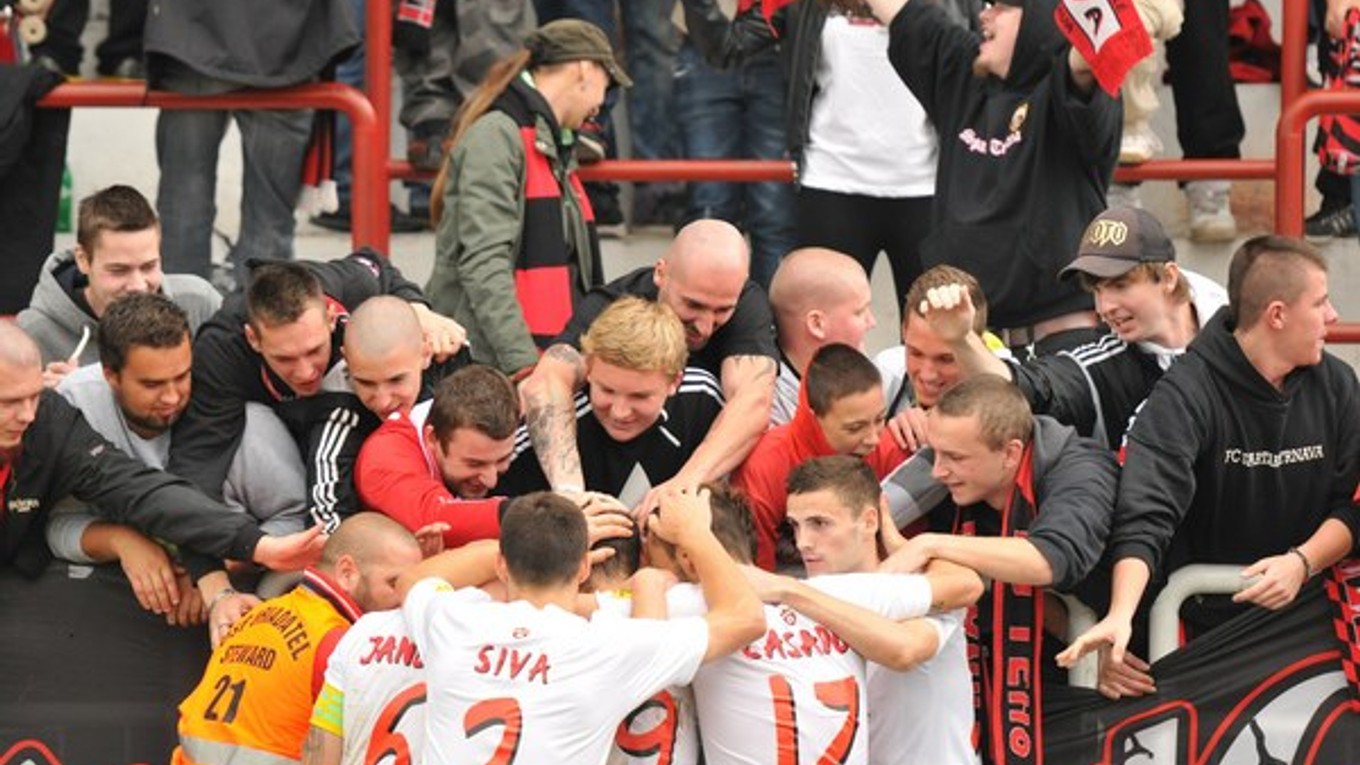 Radosť hráčov a fanúšikov FC Spartak Trnava.