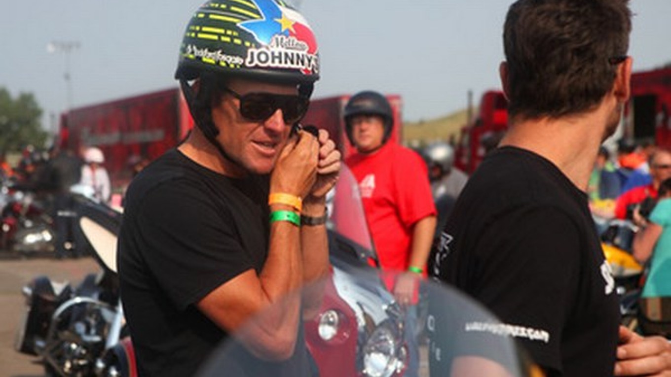 Lance Armstrong.