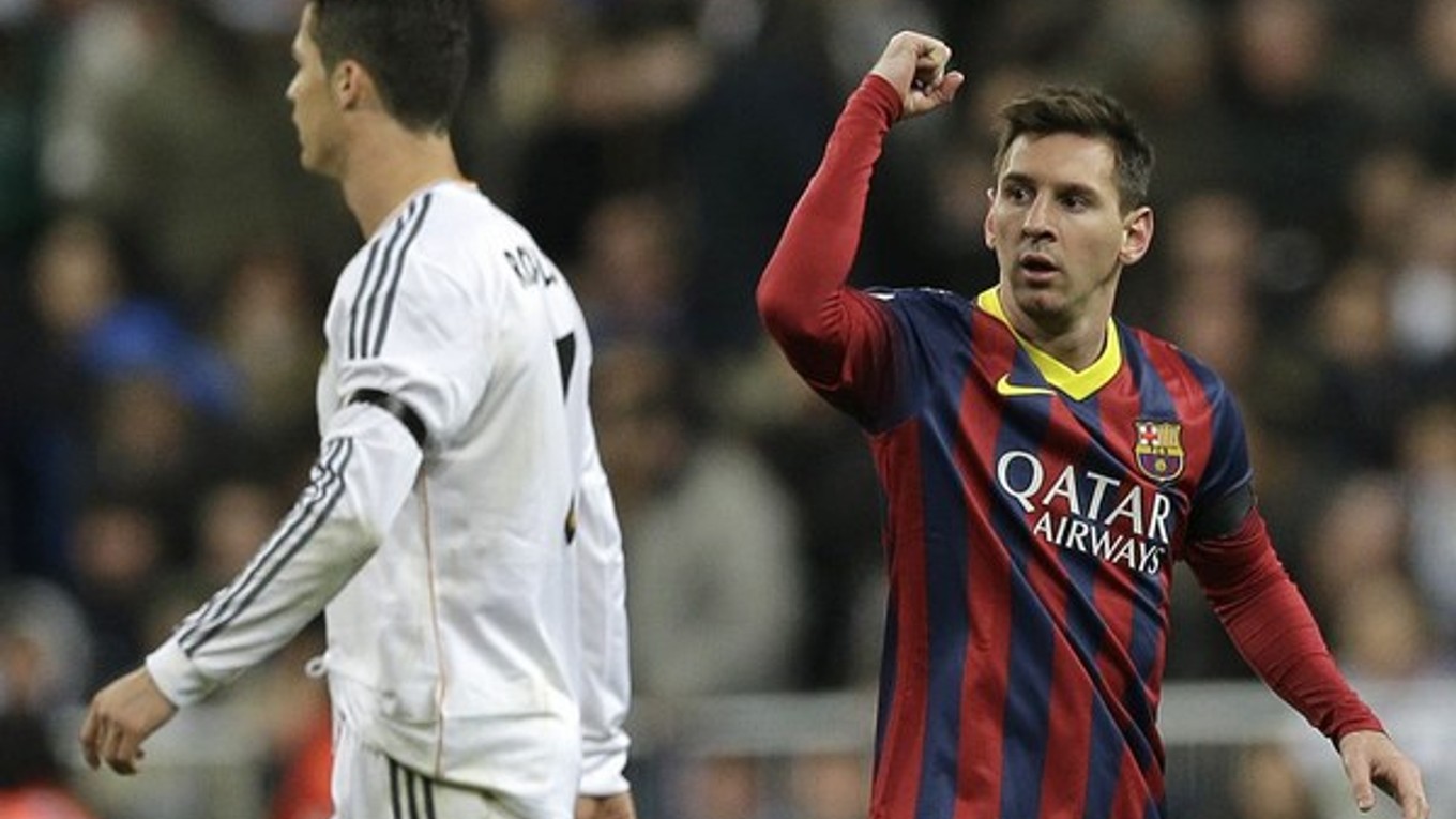 Cristiano Ronaldo a Messi proti sebe nastúpia v El Clásico.