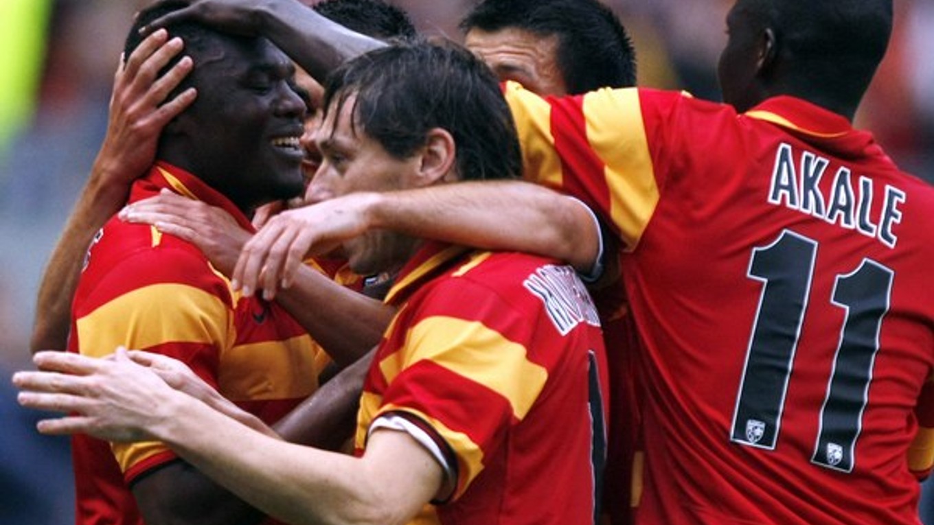 Hráči RC Lens na archívnej snímke.