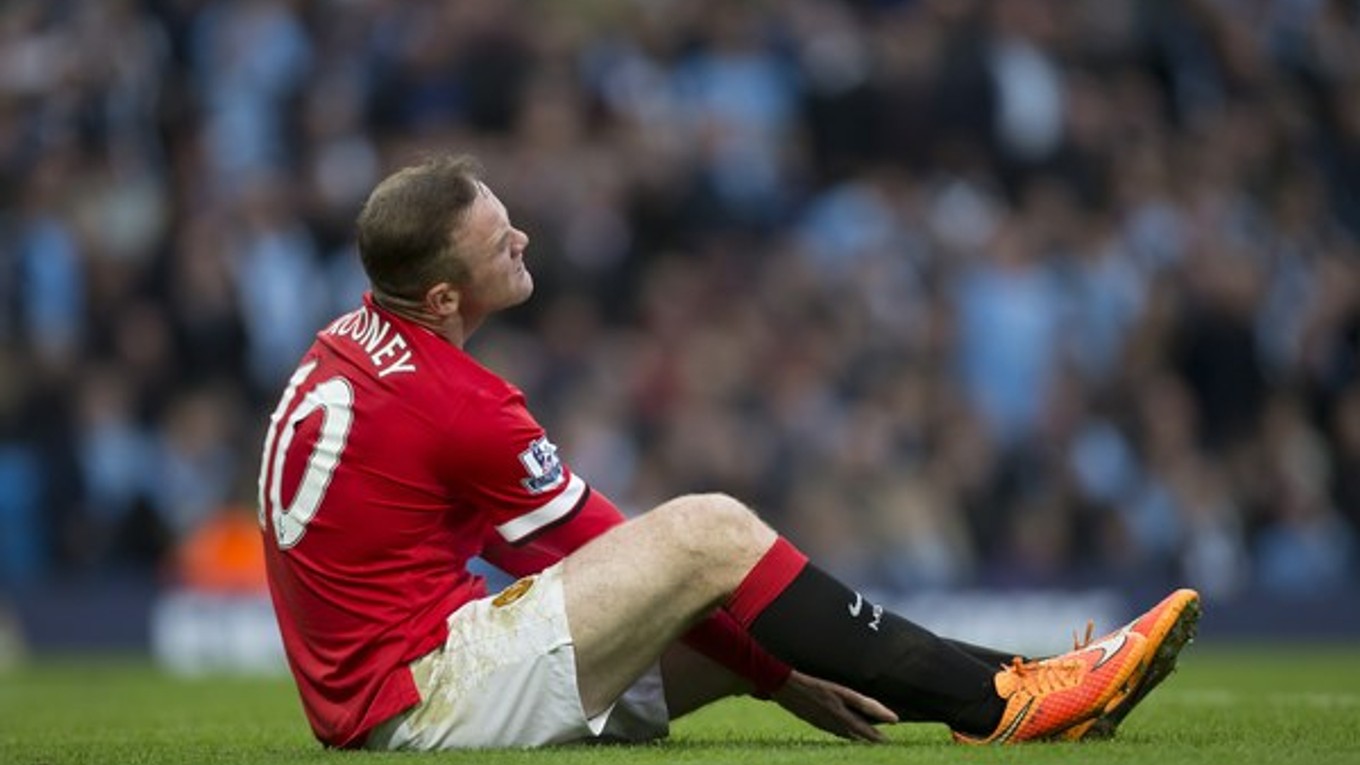 Wayne Rooney počas manchesterského derby.