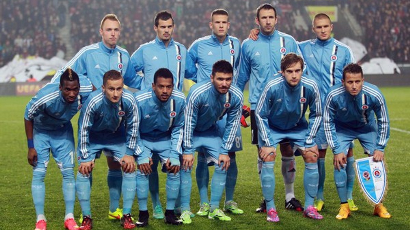 Slovan Bratislava si robí v Európskej lige hanbu.
