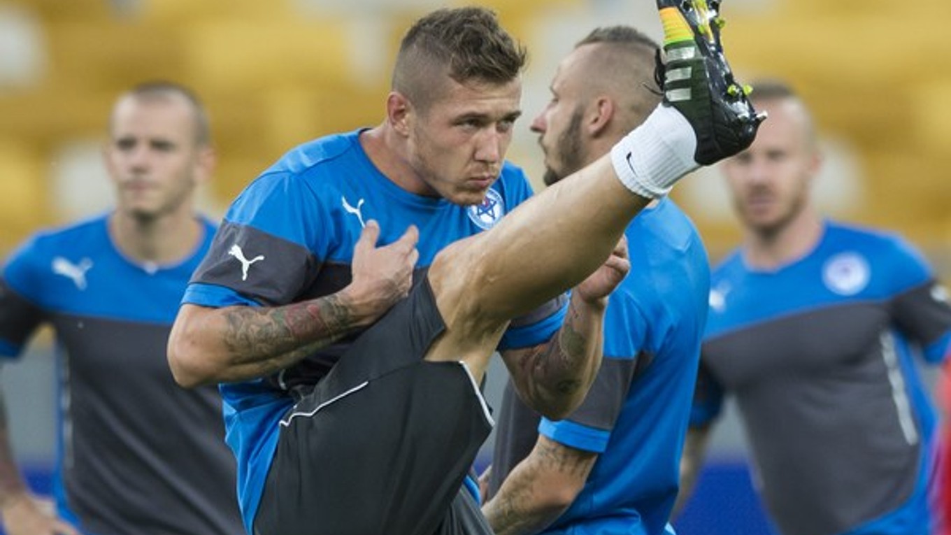 Juraj Kucka v nedeľu odohral prvý polčas.