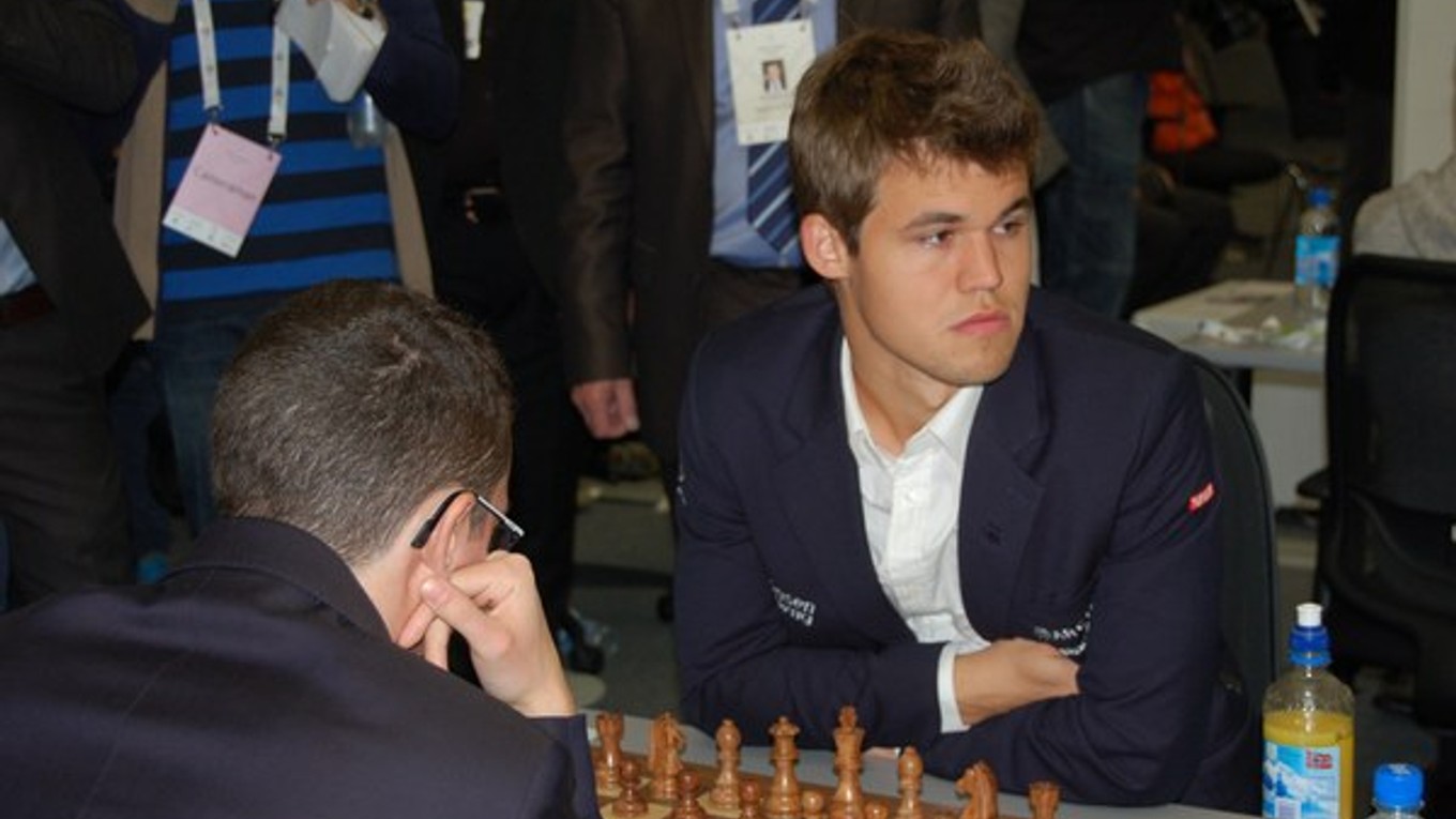 Nór Magnus Carlsen.