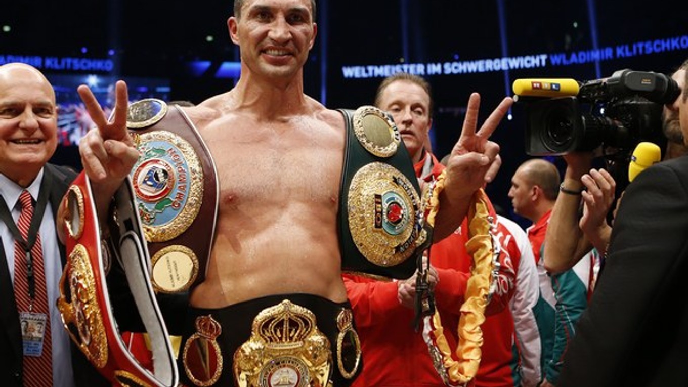 Vladimir Kličko je majstrom sveta v superťažkej hmotnosti štyroch rôznych boxerských federácií - IBF, IBO, WBO a WBA