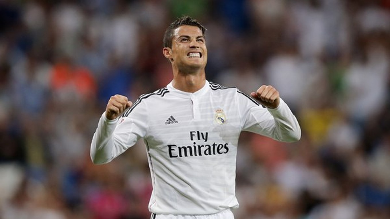 Cristiano Ronaldo v drese Realu Madrid.