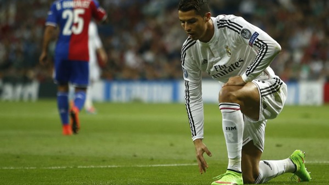 Ronaldo strelil v La Coruni tri góly.