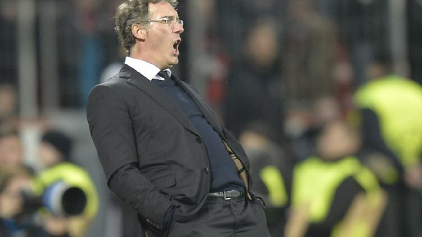 Tréner Paríž SG Laurent Blanc.