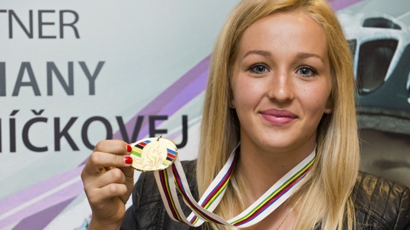 Tatiana Janíčková so zlatou medailou z MS v roku 2013.