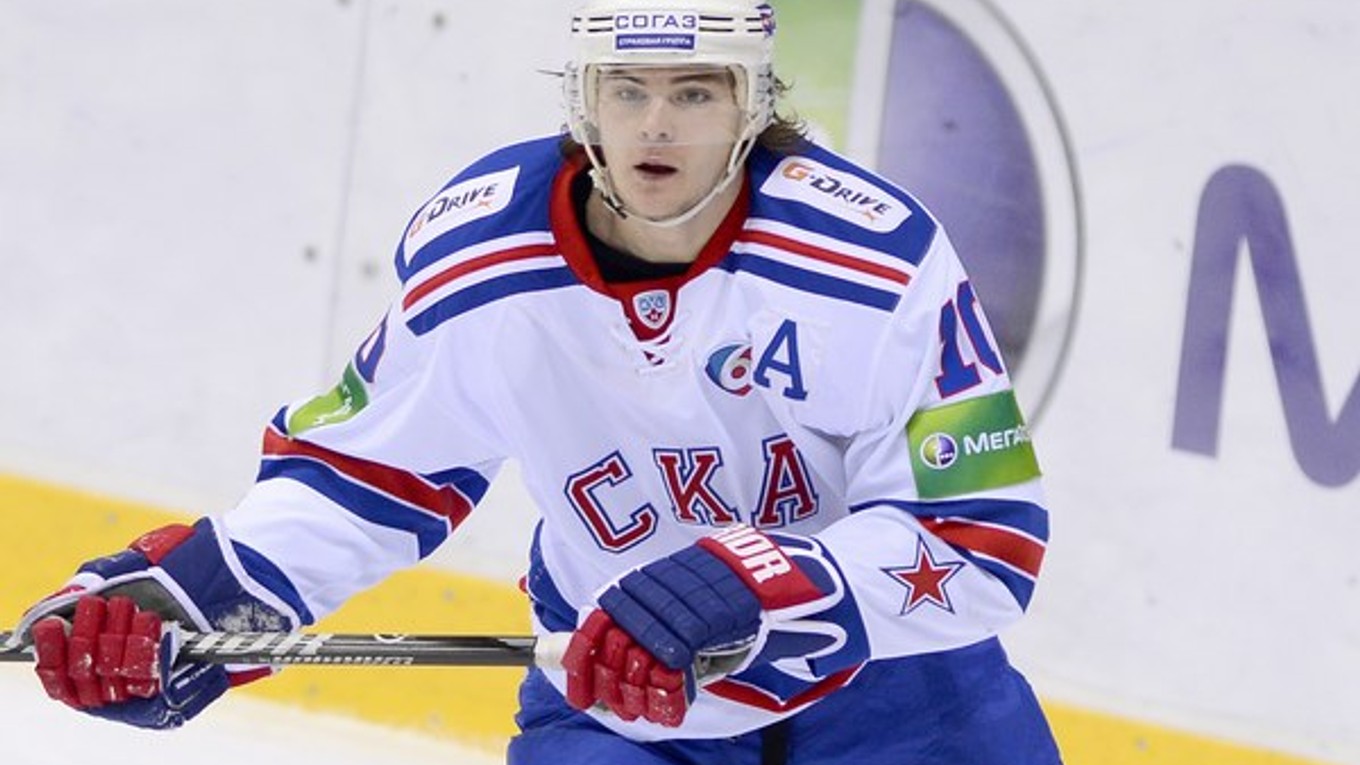 Center Petrohradu Viktor Tichonov.