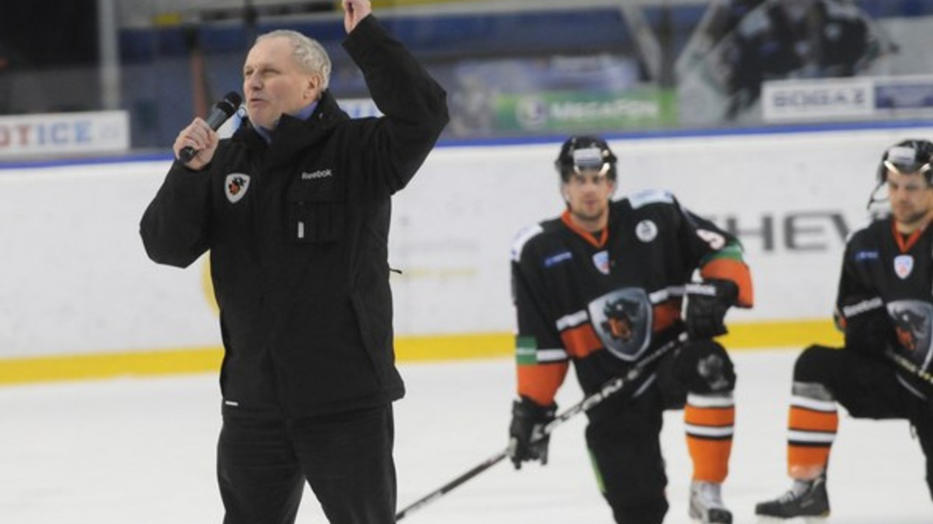 Hokejisti bývalého HC Lev Poprad pred zápasom s Astanou.