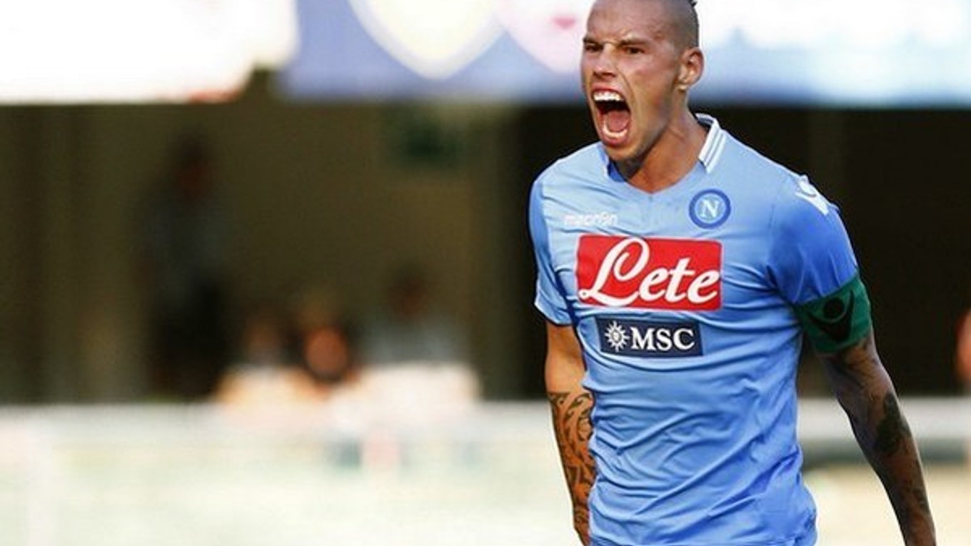 Za Neapol hrá aj Slovák Marek Hamšík.