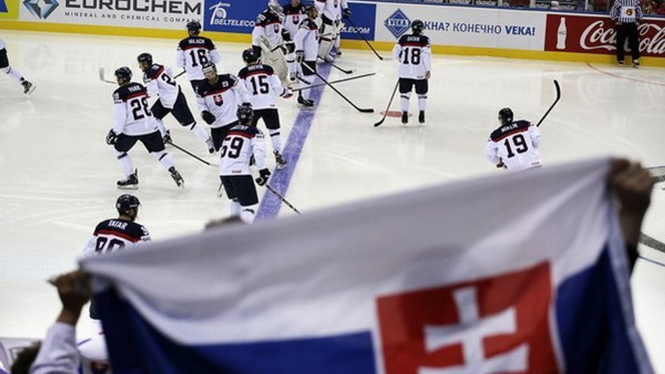 Slováci začínajú hokejovú sezónu v novembri.