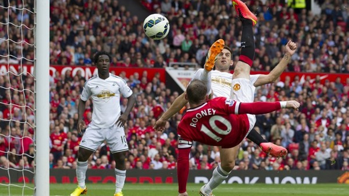 Wayne Rooney nožničkami vyrovnal na 1:1 v zápase Manchester United - Swansea.