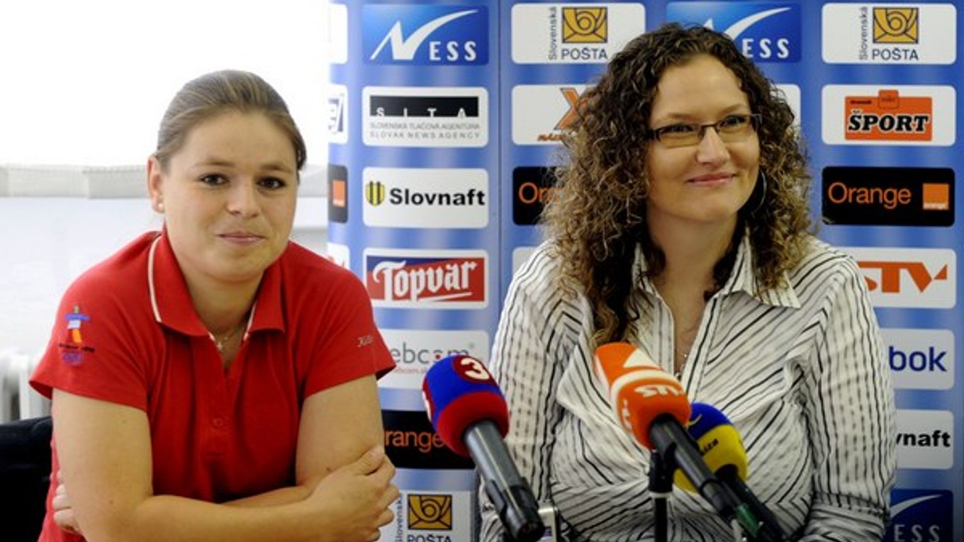 Ľubomíra Kožanová (vpravo).