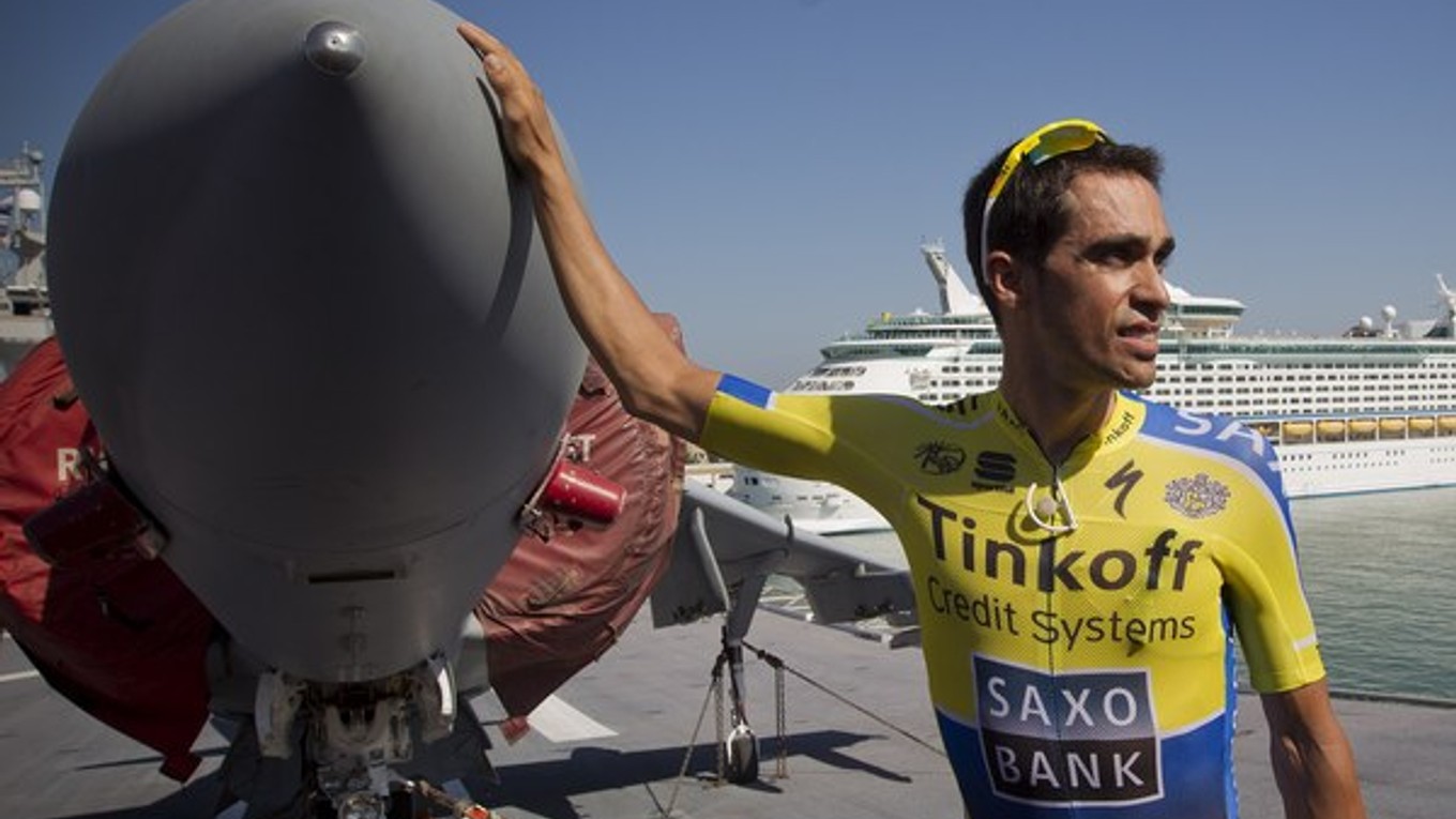 Alberto Contador po páde na Tour de France opäť útočí na prvenstvo na pretekoch veľkej trojky.