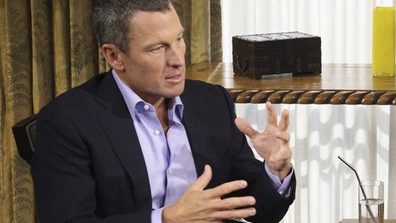 Lance Armstrong sa priznal k užívaniu dopingu.