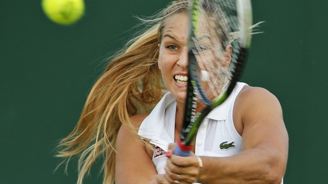 Dominika Cibulková postúpila vo Wimbledone do 3. kola.