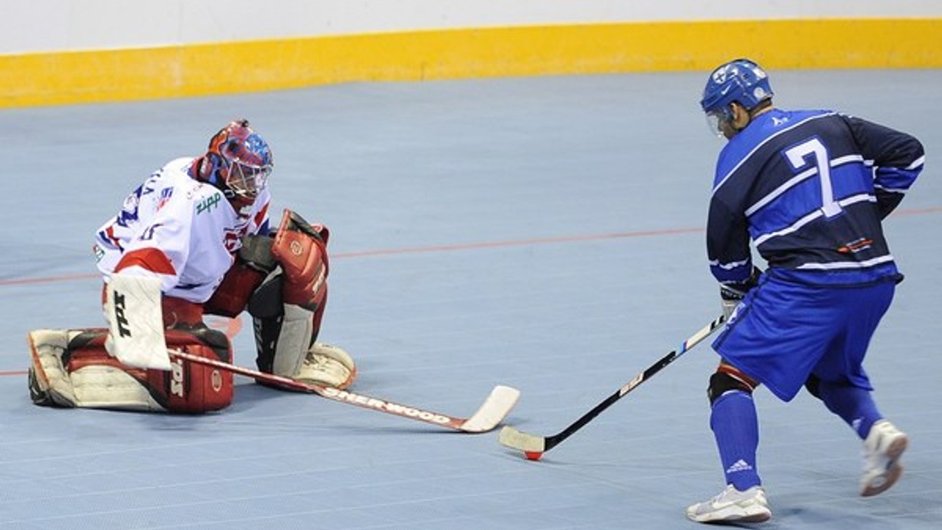 Stanislav Petrík (vľavo) sa stal najlepším hokejbalistom sveta.