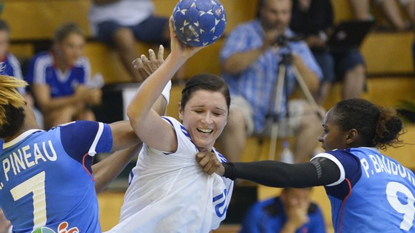 Petra Beňušková počas kvalifikačného zápasu proti Francúzsku.