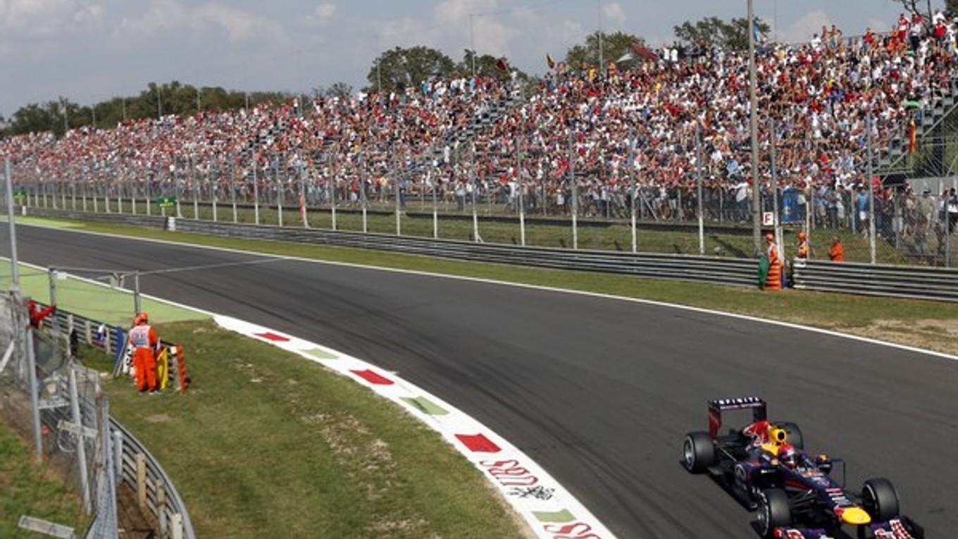 Sebastian Vettel na okruhu v Monze v roku 2013.