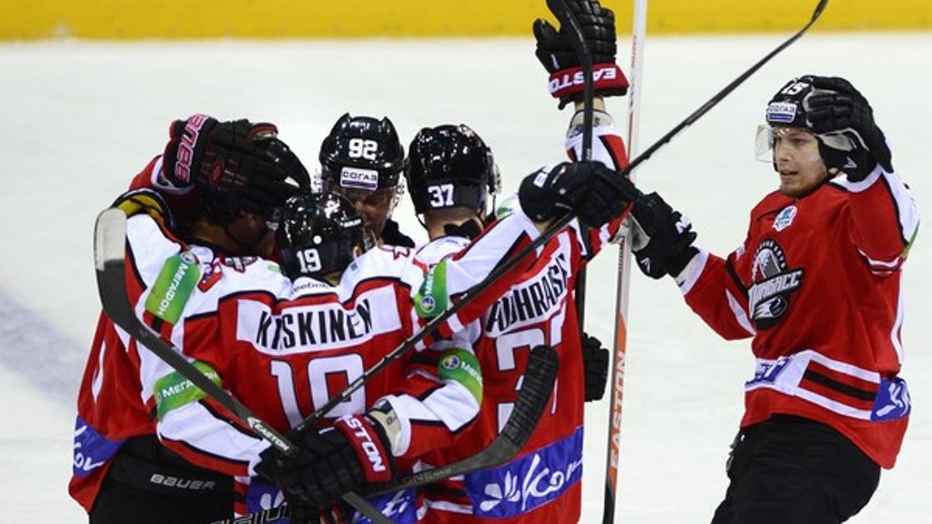 Hokejisti Donbasu Doneck ešte počas pôsobenia v KHL.