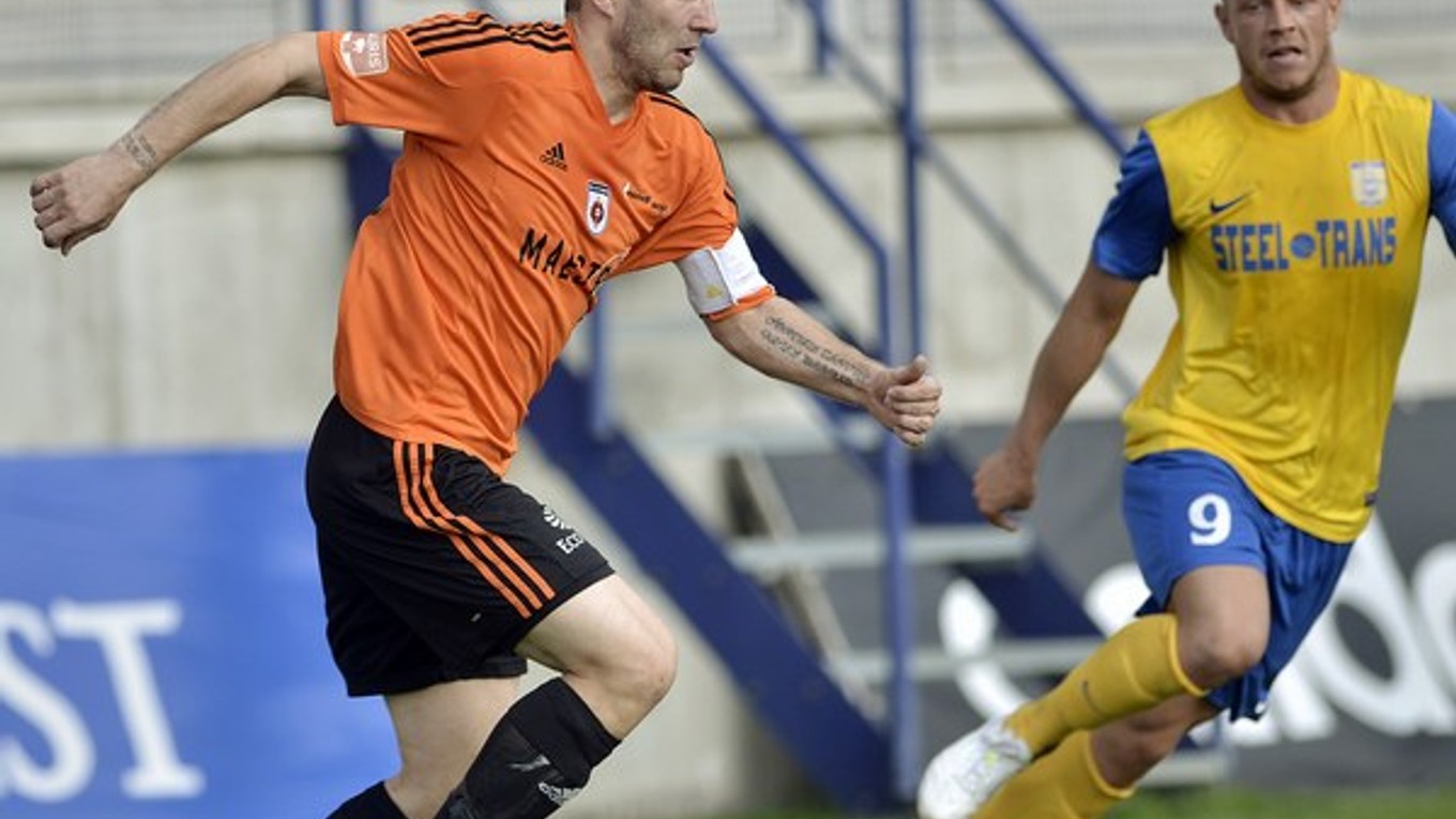 Tomáš Ďubek (vľavo)