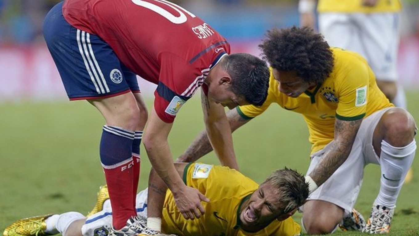 Neymar tesne po Zúňigovom zákroku.