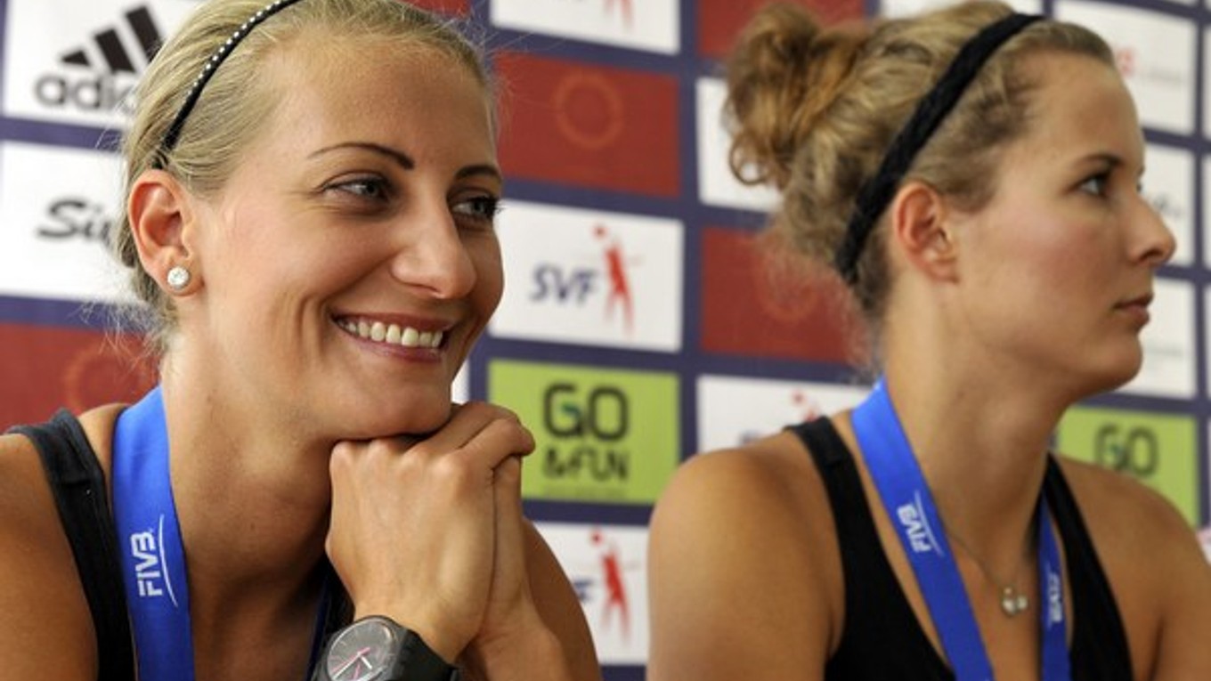 Zľava: Dominika Nestarcová a Natália Dubovcová