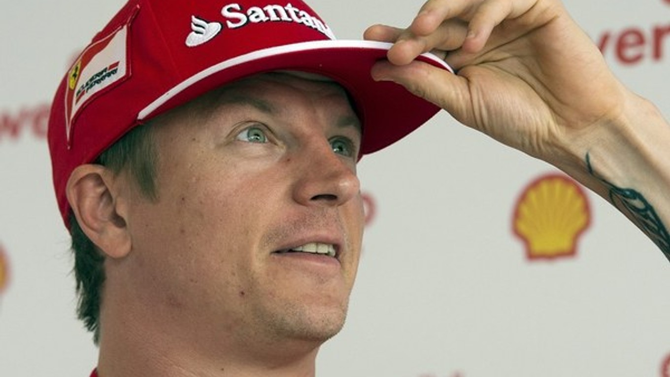 Kimi Räikkönen havaroval na Veľkej cene Veľkej Británie.